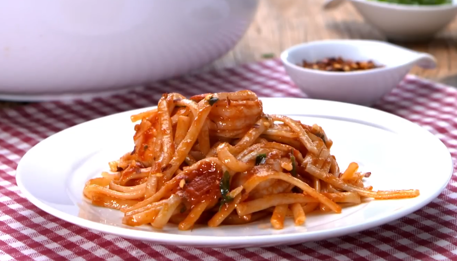 Shrimp and Linguine Fra Diavolo