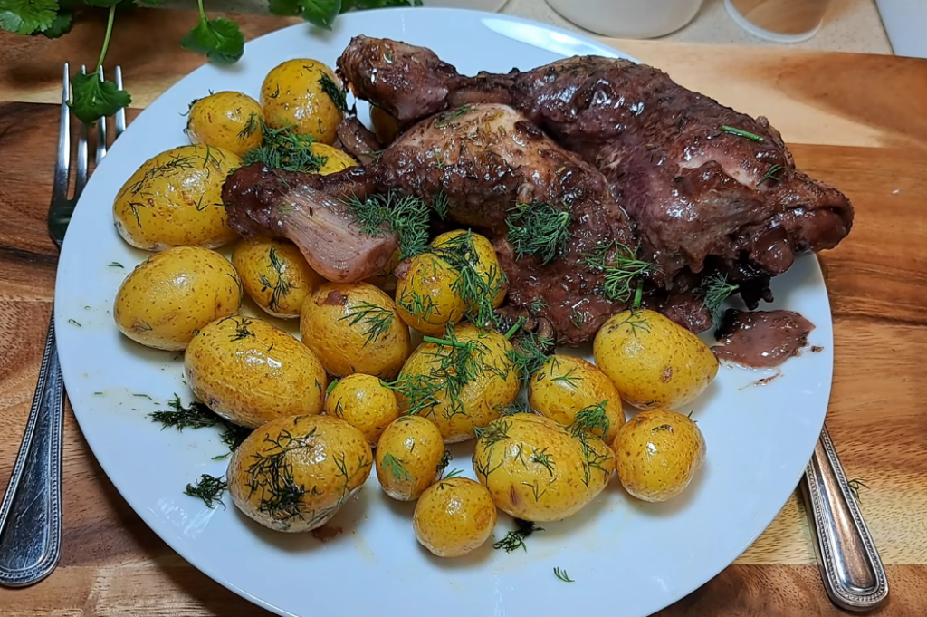 Fennel Chicken Thighs in Red Wine